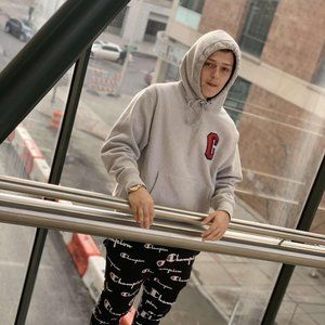 Meet your Posher, Shaw